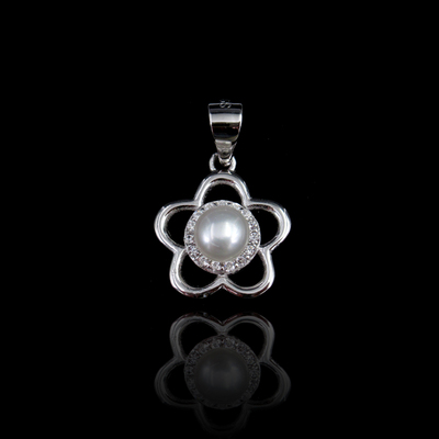 Flower Silver Pearl Pendant