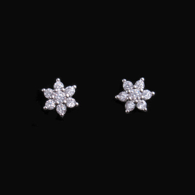 纯银雪花镶石耳饰