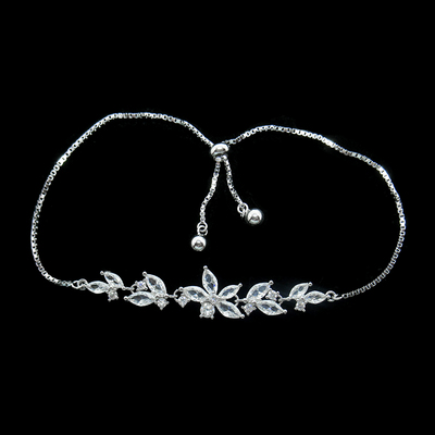 Silver Flower Shaped Zircon Bracelet