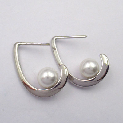 Silver Pearl Ear Stubs