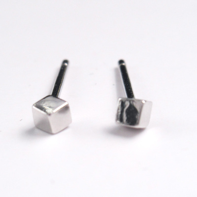 Silver Plain Ear Stubs