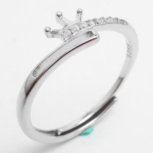 Silver Crown Shaped Zircon Ring