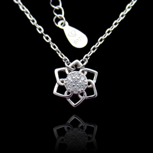 Silver Flower-Shaped Zircon Necklace